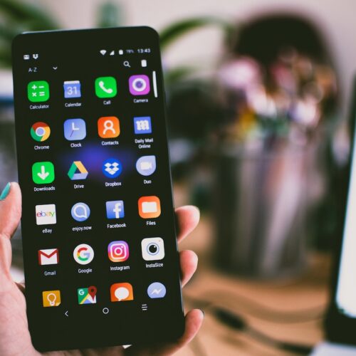 Rodzice – Ustaw Bezpieczną Kontrolę Rodzicielską na iPhone’a !