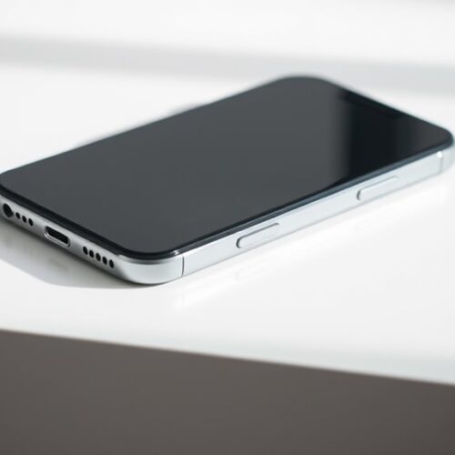 Jak wyłączyć iPhone 11 bez dotykania ekranu?